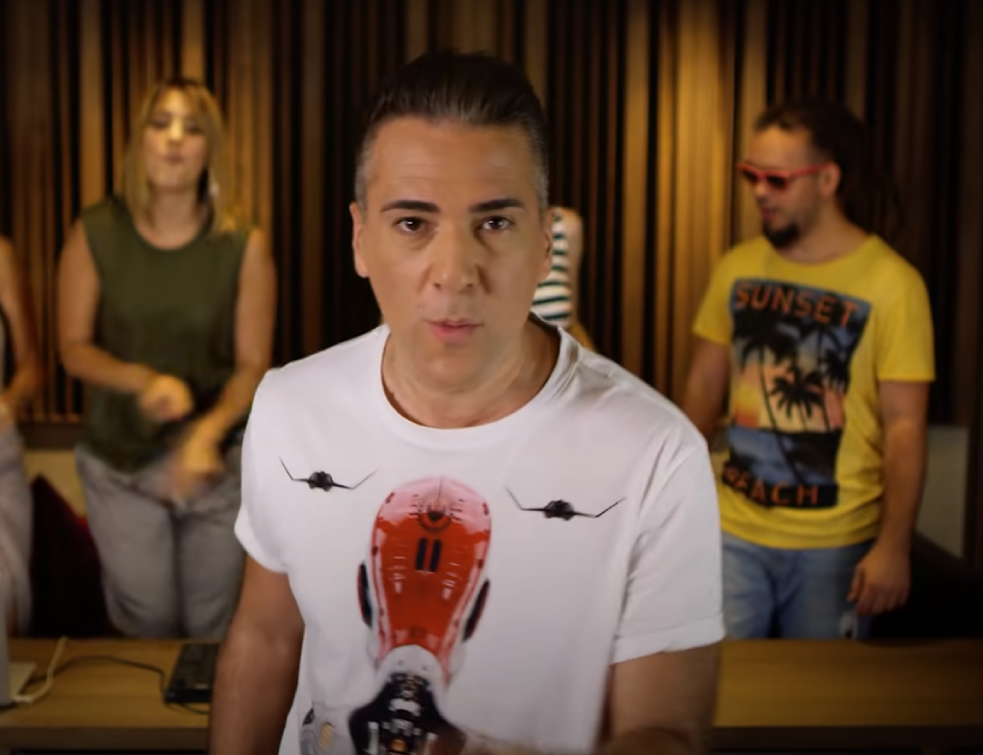 Vesić organizovao koncert na Hitlerov rođendan!